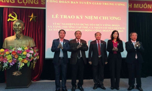 Công đoàn cơ quan Ban Tuyên giáo Trung ương: khen thưởng cho 94 tập thể, cá nhân có thành tích xuất sắc